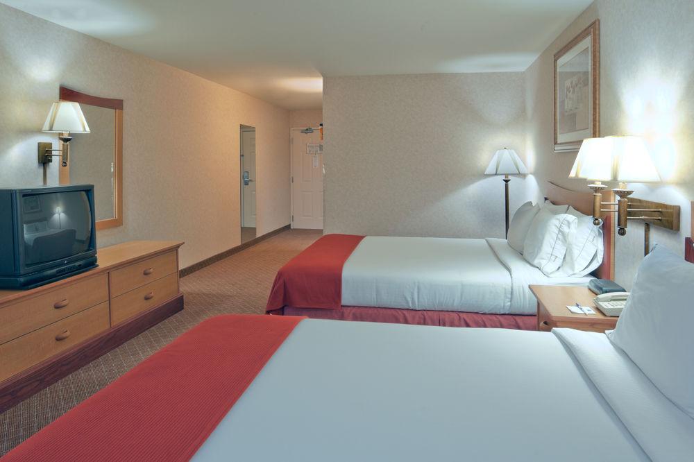 Holiday Inn Express & Suites Tracy By Ihg Eksteriør billede