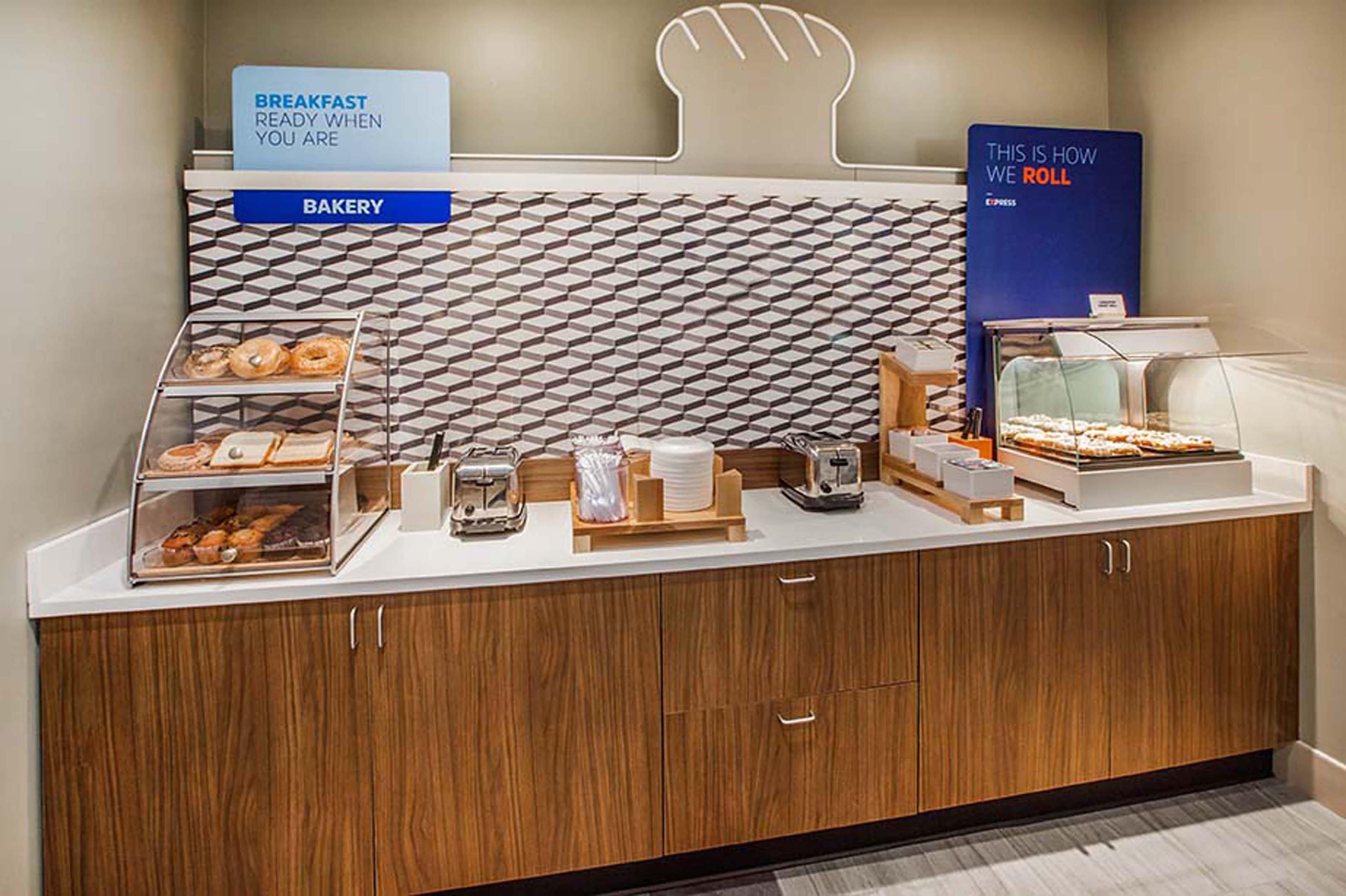 Holiday Inn Express & Suites Tracy By Ihg Eksteriør billede