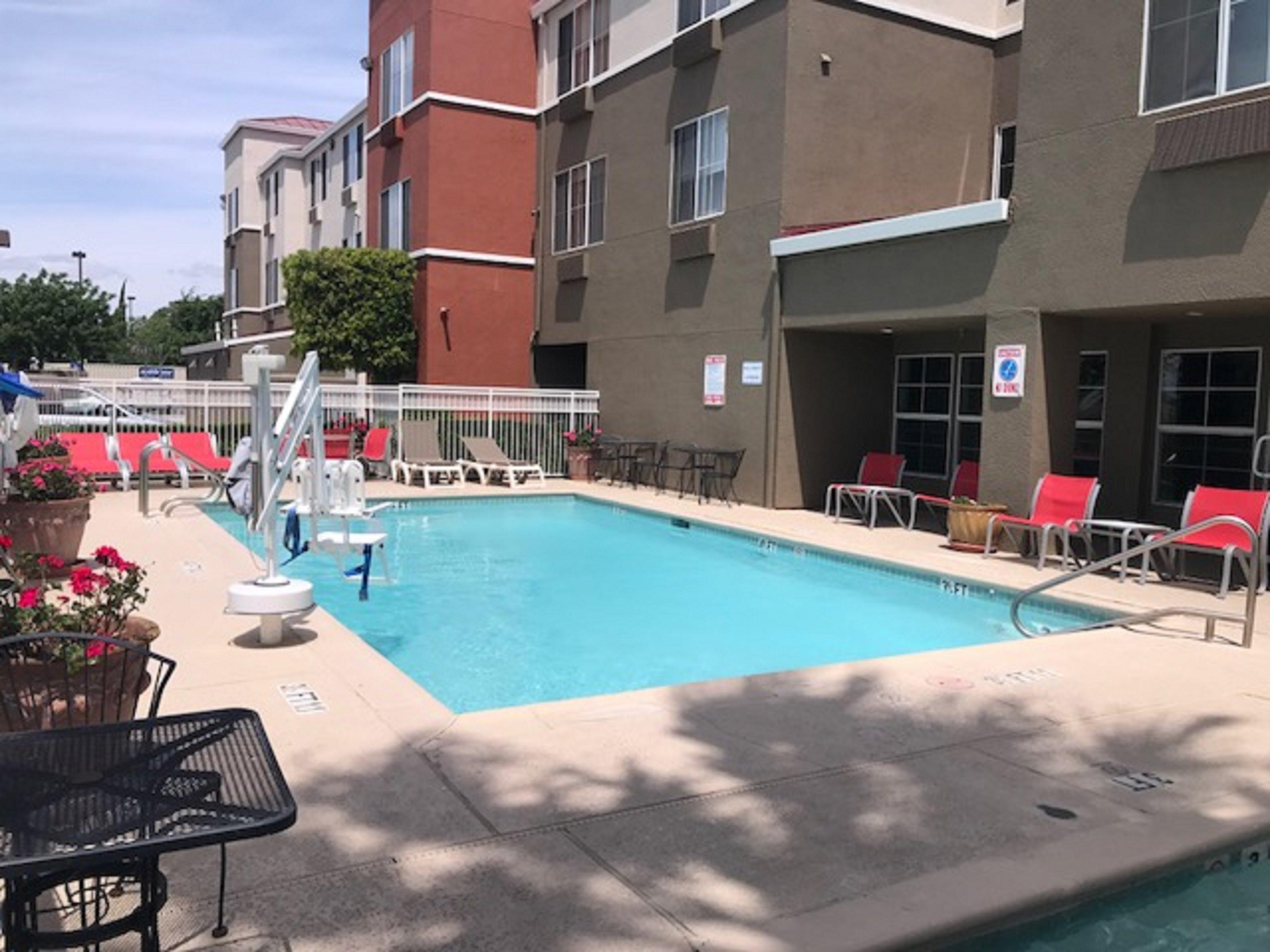 Holiday Inn Express & Suites Tracy By Ihg Eksteriør billede