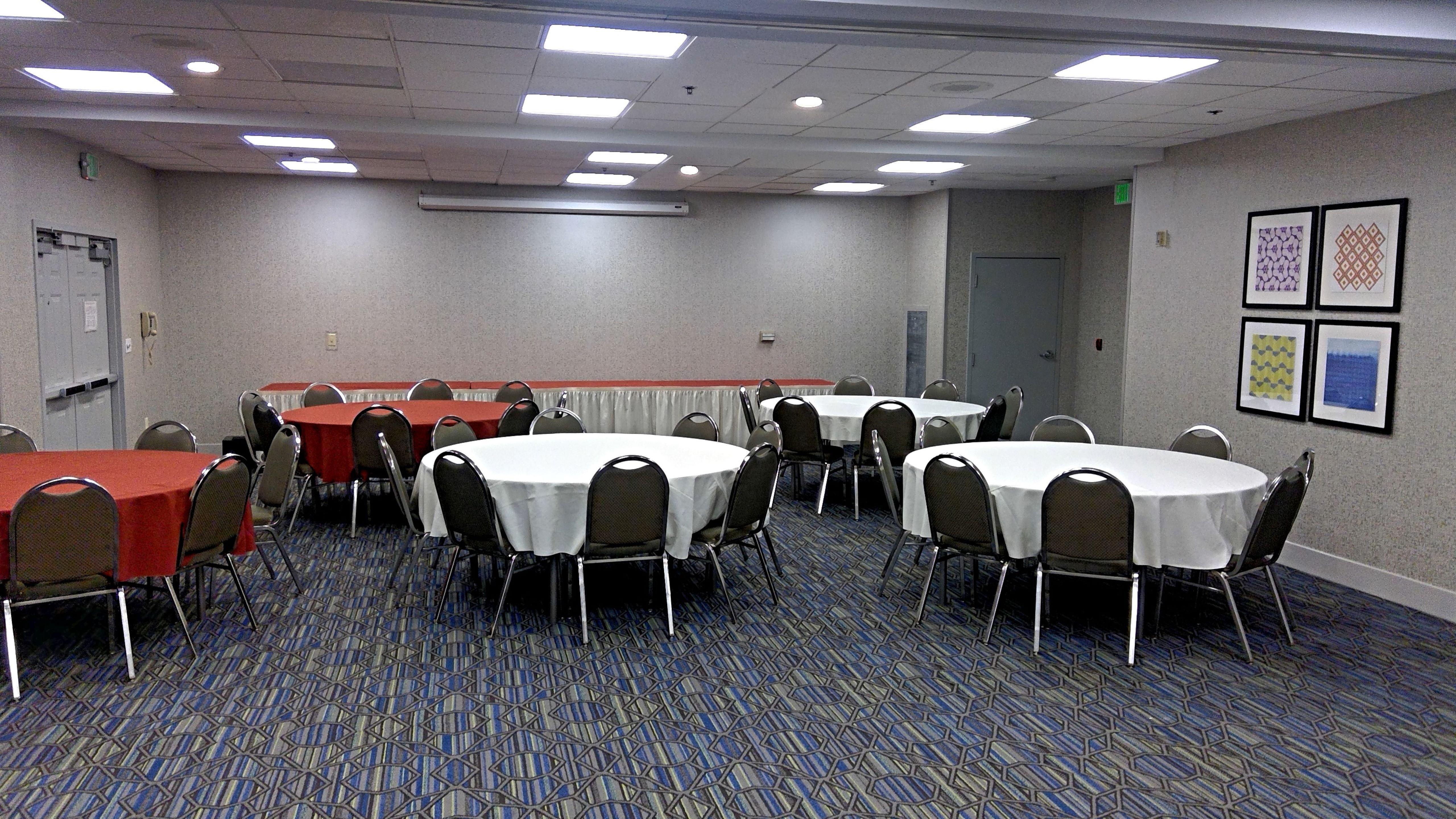 Holiday Inn Express & Suites Tracy By Ihg Eksteriør billede