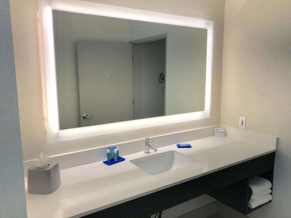 Holiday Inn Express & Suites Tracy By Ihg Eksteriør billede